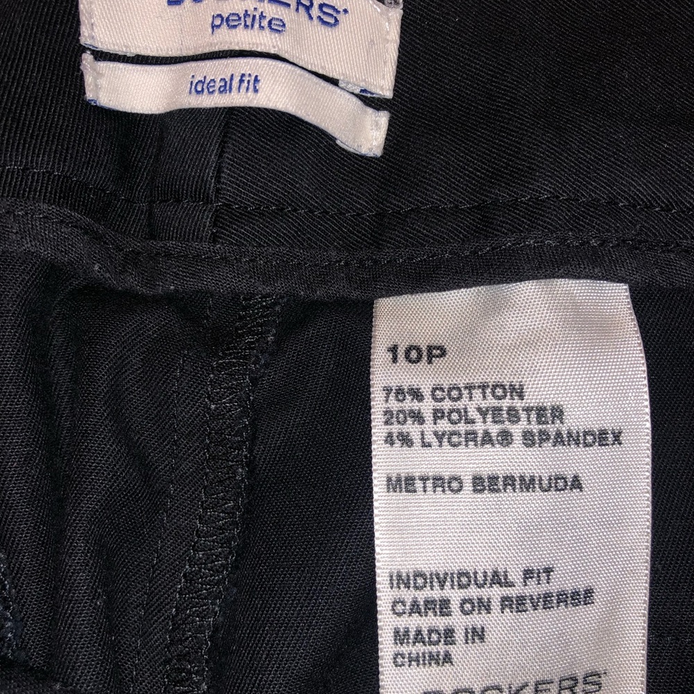 10 petite/short nwt Docker pants 2 pairs and 2 pairs od docker s 10 shorts euc - Picture 12 of 12